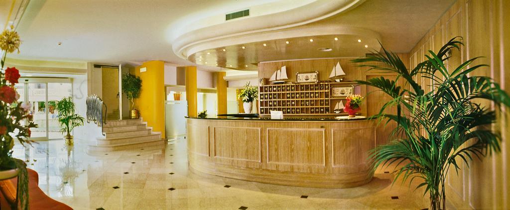 Hotel Montecarlo Bibione Exteriör bild