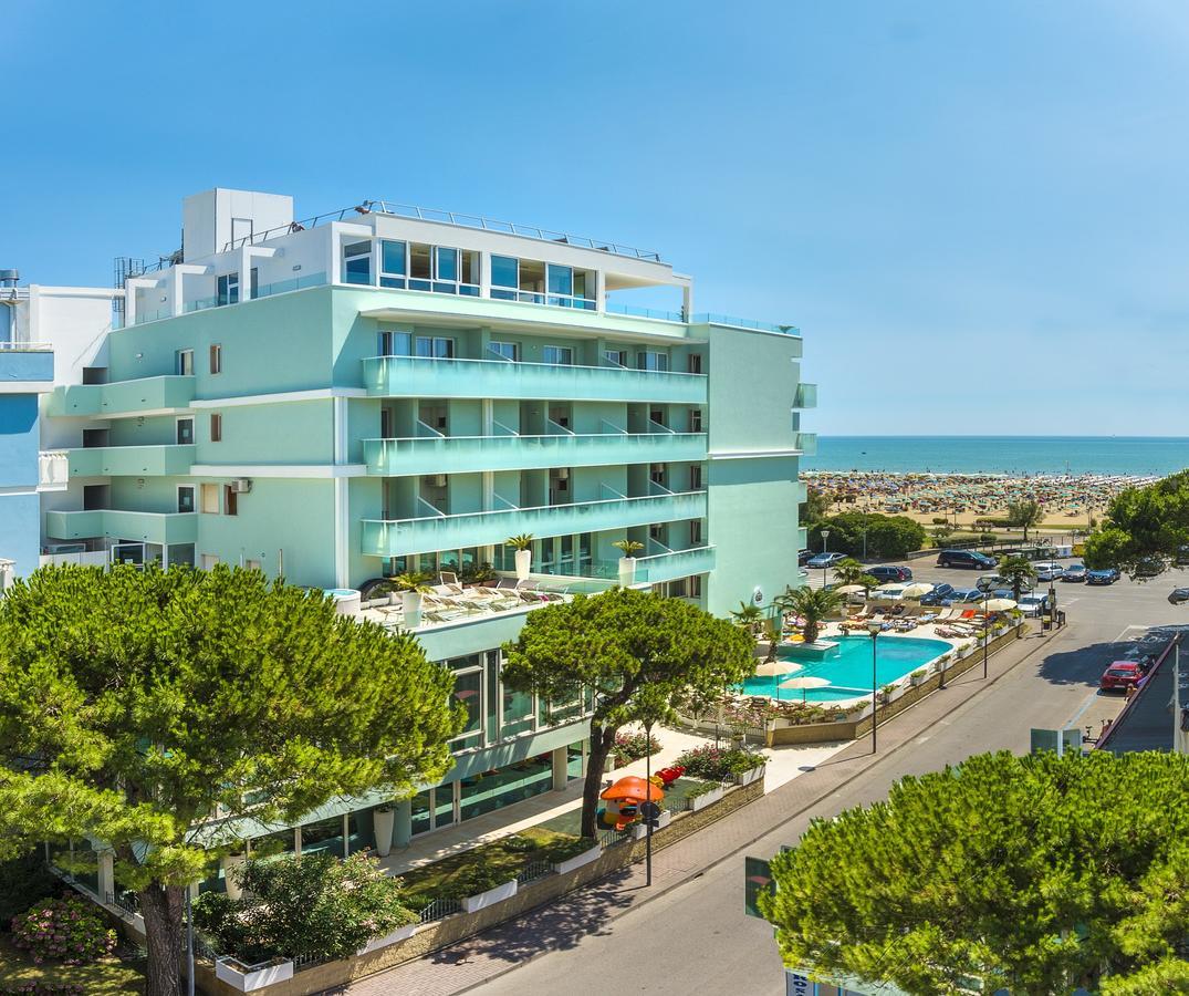Hotel Montecarlo Bibione Exteriör bild