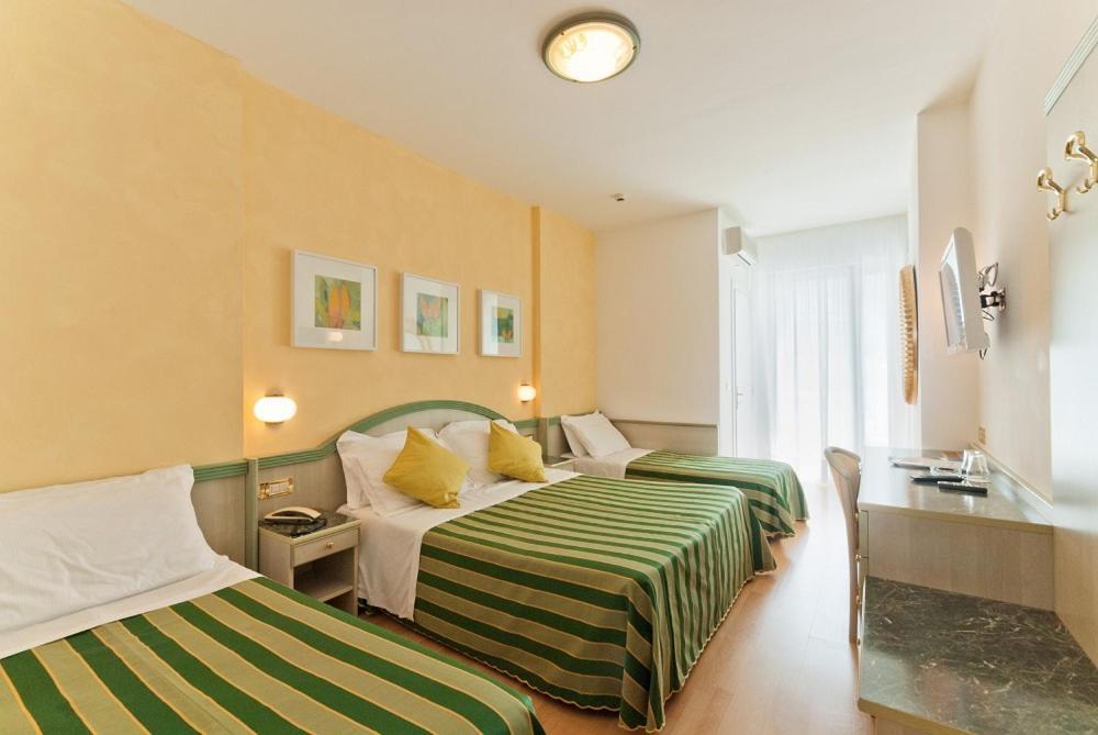 Hotel Montecarlo Bibione Exteriör bild